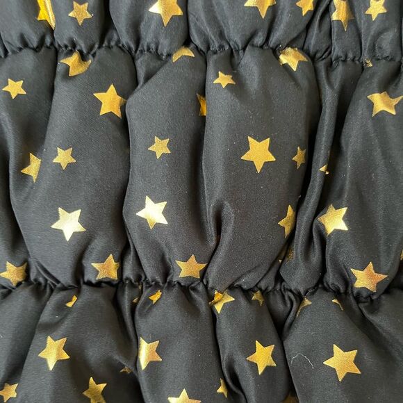 Healthtex black gold stars zippered puffer vest, great condition, wide stitch,3T - Picture 6 of 8